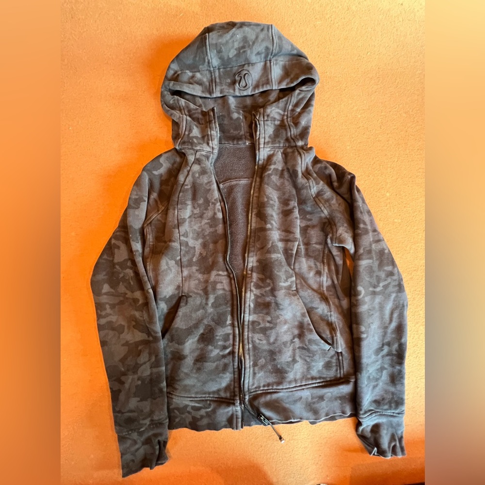 Lululemon full zip scuba